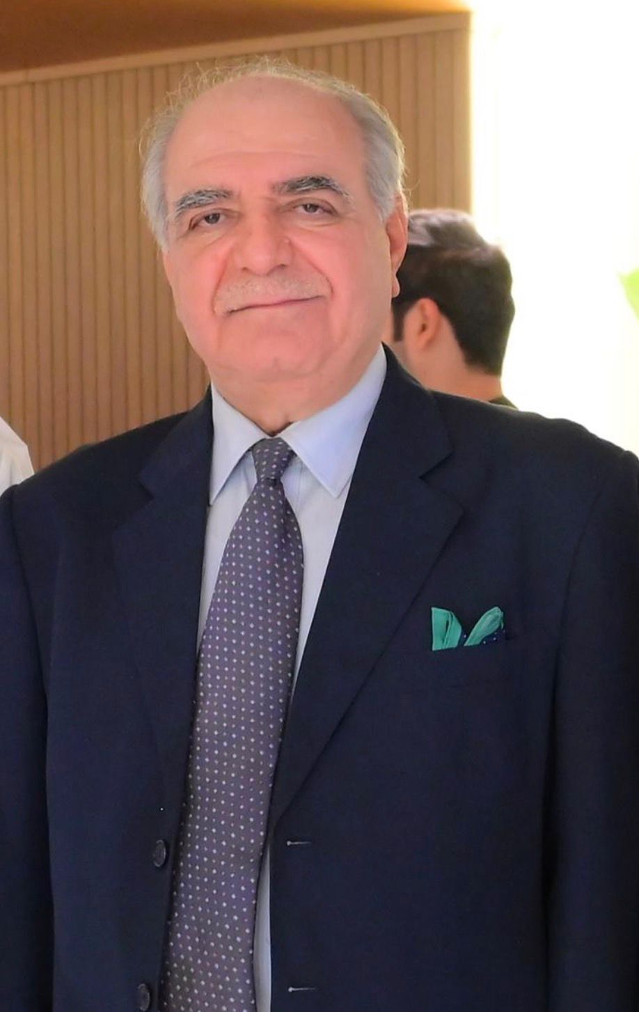 Dr Farooq